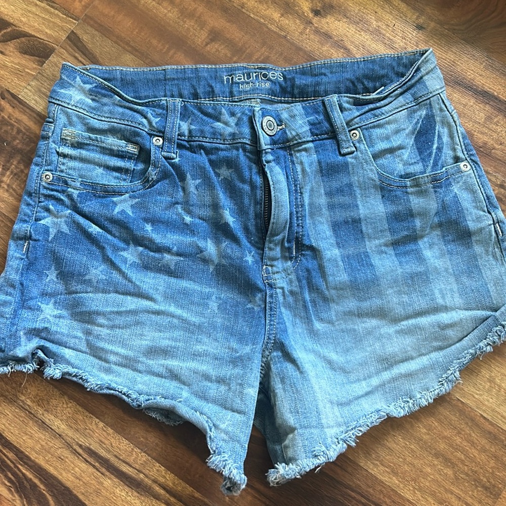 Maurice’s high rise shorts